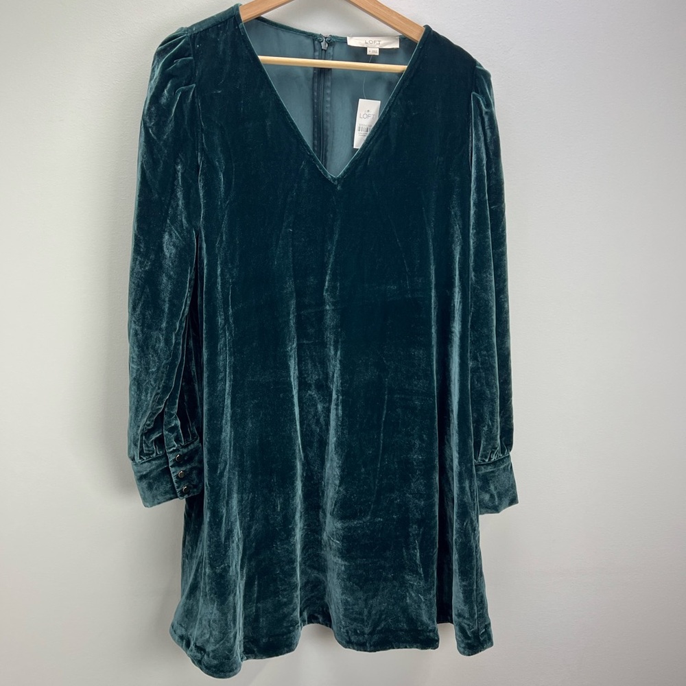 Loft Green Velvet Long Sleeve Dress V Neck Gold Buttons Womens Medium New